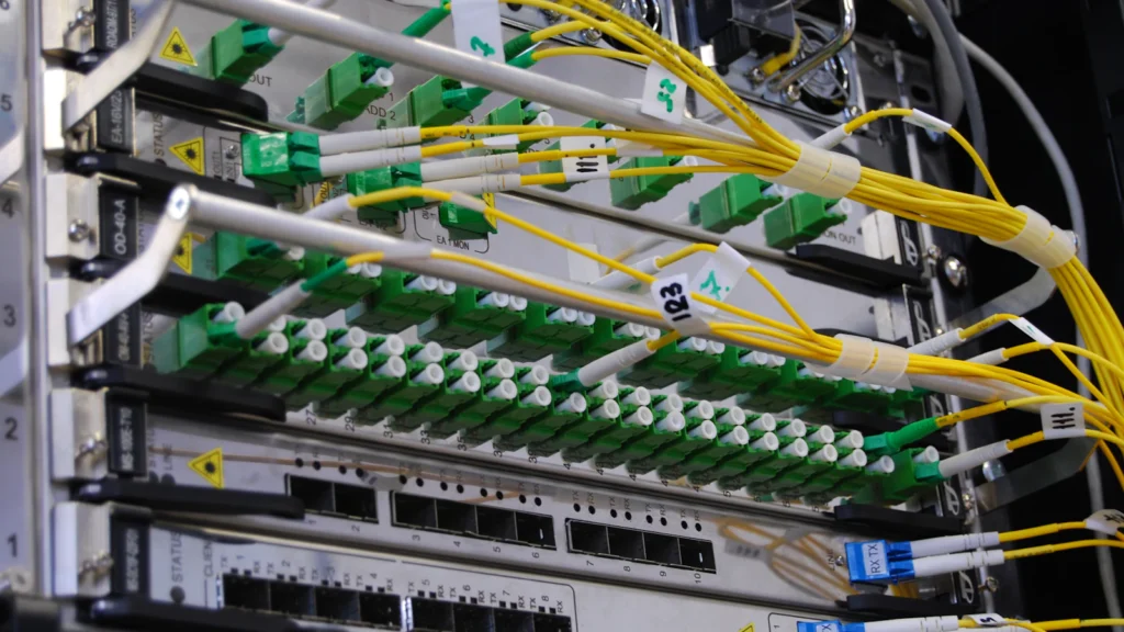 Optical fibre connections installed in a network equipment rack